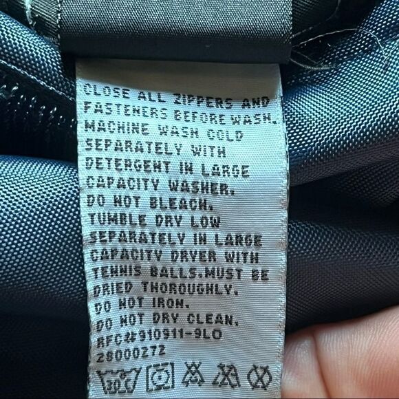 Outbrook puffer coat reversible Medium Navy and olive green zipper and velcro - Picture 9 of 10